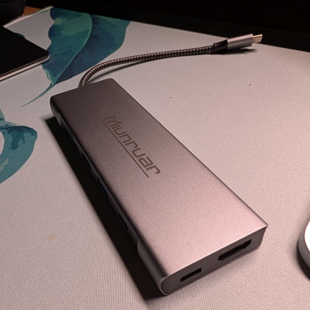 Mumuar Silver USB-C Hub with 512GB m.2 SSD